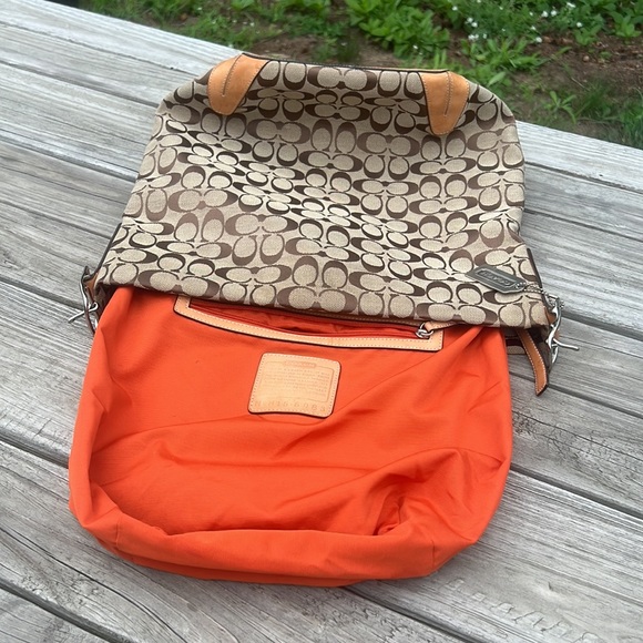 COACH - Picture 10 of 16